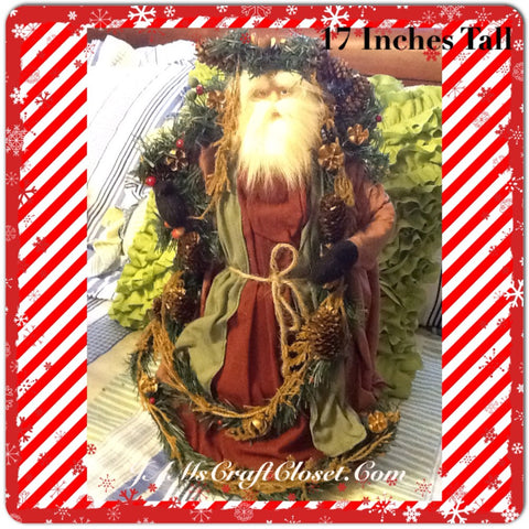 Santa Vintage Rust and Green Standing 17 Inches Tall With Pinecone and Berries Garland {{ JAMsCraftCloset }}