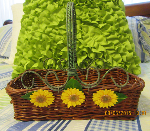 Basket Rectangle Wicker Green Wire Handles Natural Brown Yellow Daisy {{ JAMsCraftCloset }}