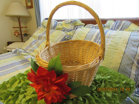 Basket Wicker Medium Natural Round Reddish Orange Flower Accent {{ JAMsCraftCloset }}