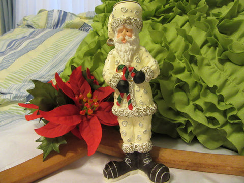 Santa Figurine Vintage Resin White Candle Holder Shelf Sitters {{ JAMsCraftCloset }}