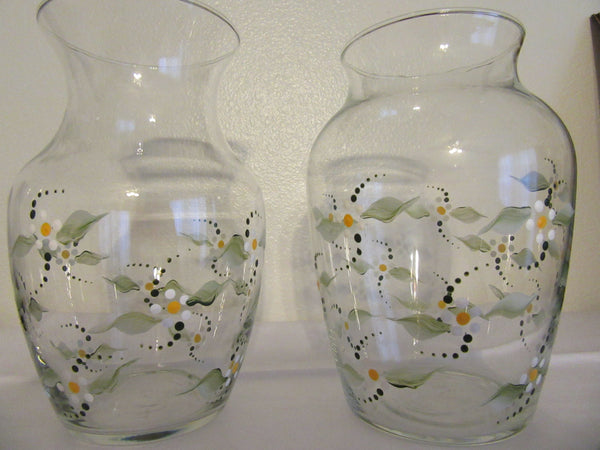 Daisy Flower Vase Clear Glass Hand Painted Two To Choose From White Daisy Yellow Center Home Decor Table Decor Cottage Chic Country Decor JAMsCraftCloset