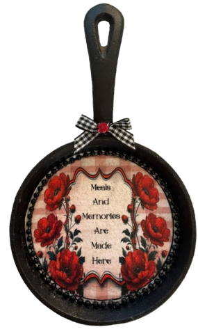 CAST IRON Frying Pan MINI Black MEALS AND MEMORIES ARE MADE HERE Farmhouse Country KITCHEN Wall Art Handmade Hand Painted Decoupaged Repurposed Upcycled Gift Idea Crafters Delight - JAMsCraftCloset