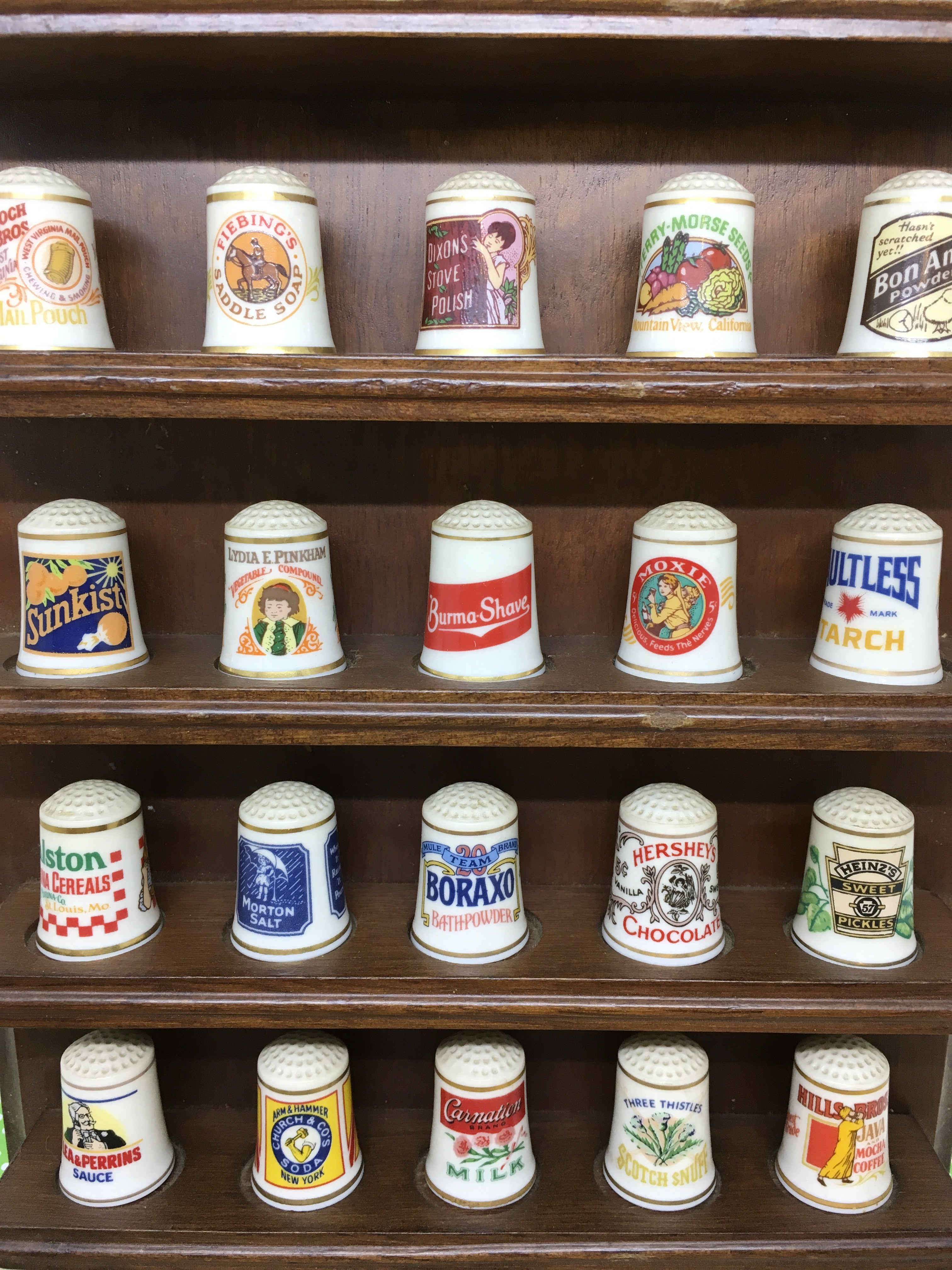 Thimbles The Country Store Thimbles and Display Rack Set of 25 Fine Po ...