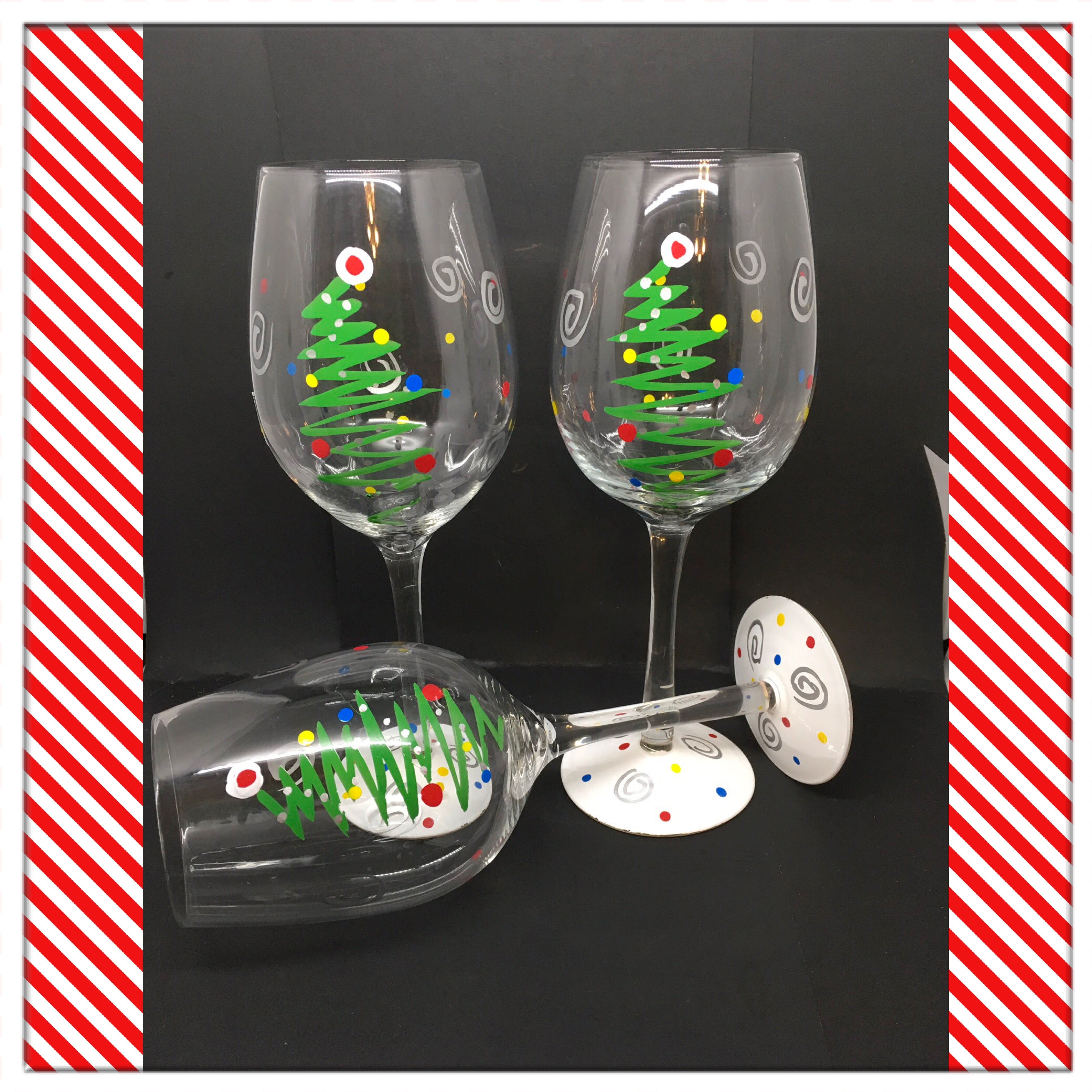 Stemware Glasses Christmas Tree Hand Painted Clear Glass Set of 2 Holi –  JAMsCraftCloset