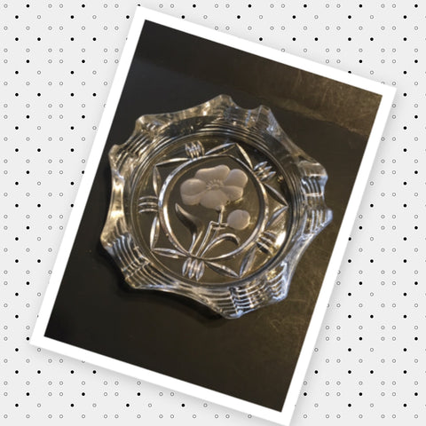 Ashtray Clear Cut Glass Frosted Flower Center Vintage Home Decor Country Decor - JAMsCraftCloset