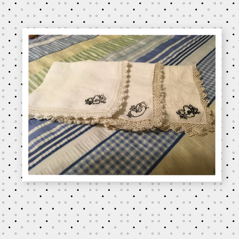 Hankies Handkerchiefs Vintage Off White Heart Set of 3 Gift Idea Hankies Handkerchiefs Hanky Vintage CANADA PENNSYLVANIA CALIFORNIA Gift Idea JAMsCraftCloset