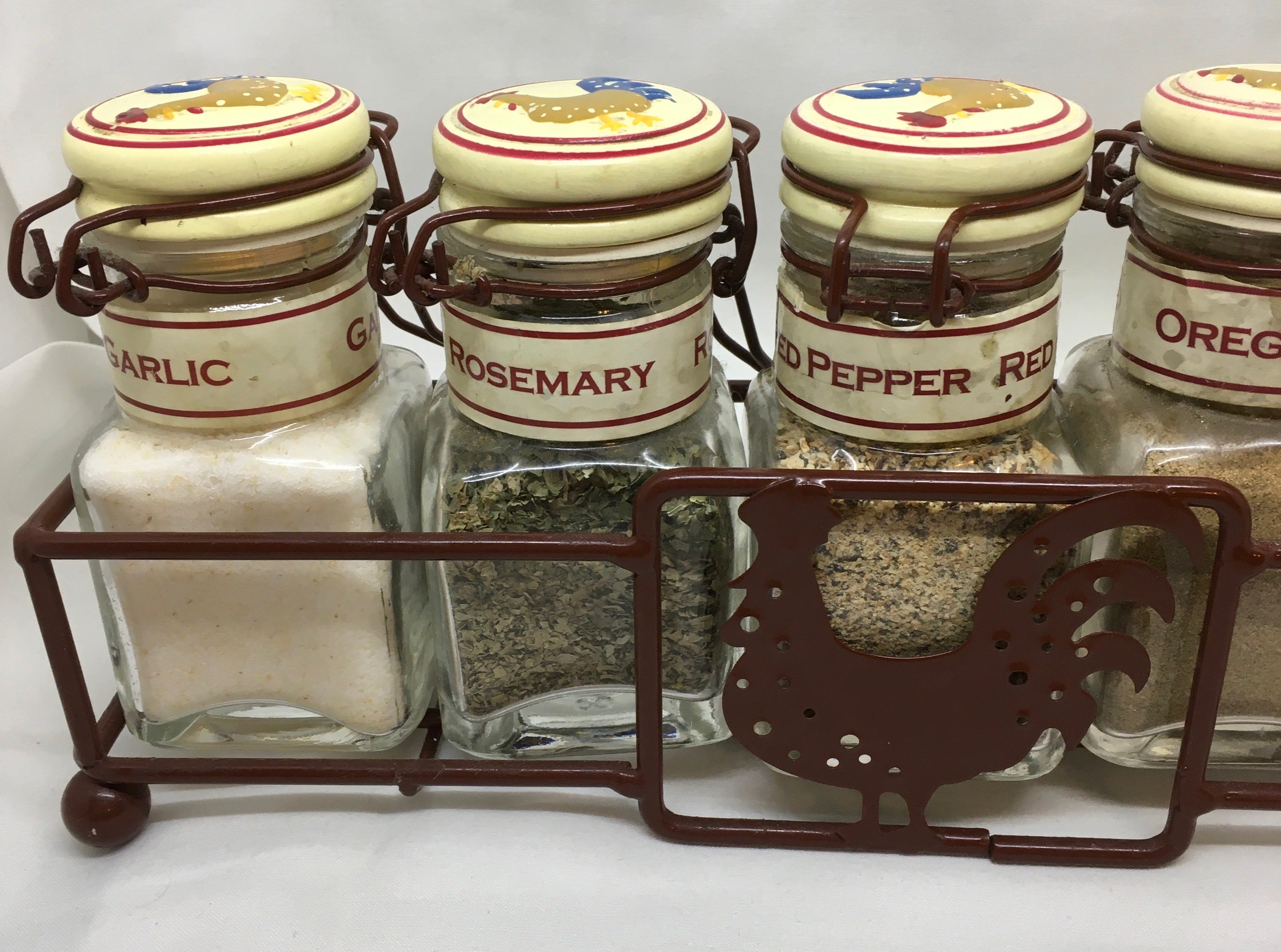Vintage Wooden Spice Rack With 10 Milk Glass Spice Jars, Vintage Spice  Rack, Farmhouse Decor, Milk Glass Spice Jars 