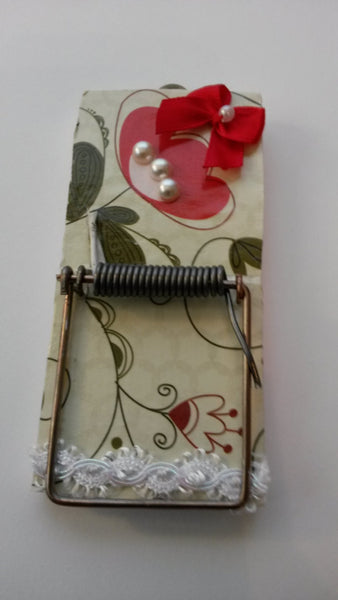 Mousetrap Note Holder Red Floral Print on a White Background Red Ribbon Bows Pearls for Accents - JAMsCraftCloset