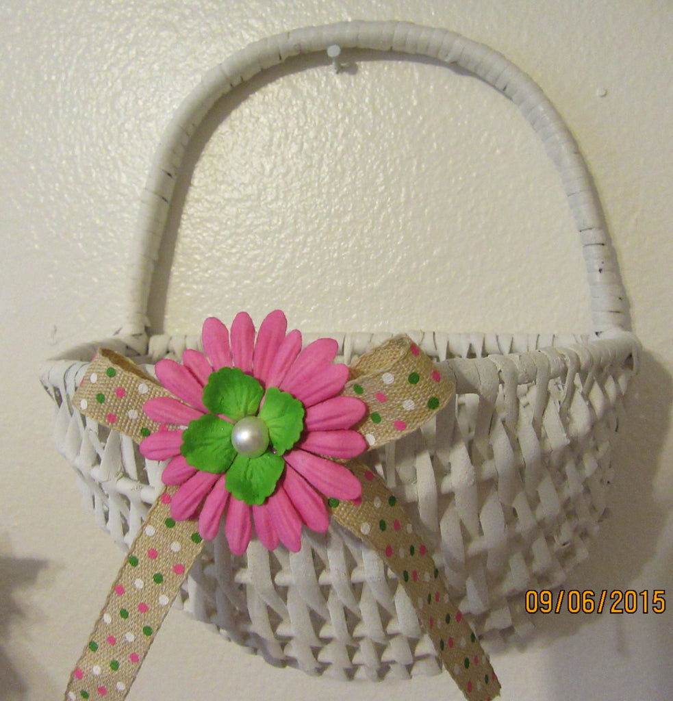 Basket Flower Girl White Wicker Wall Hanging Basket With A Burlap Bow ...