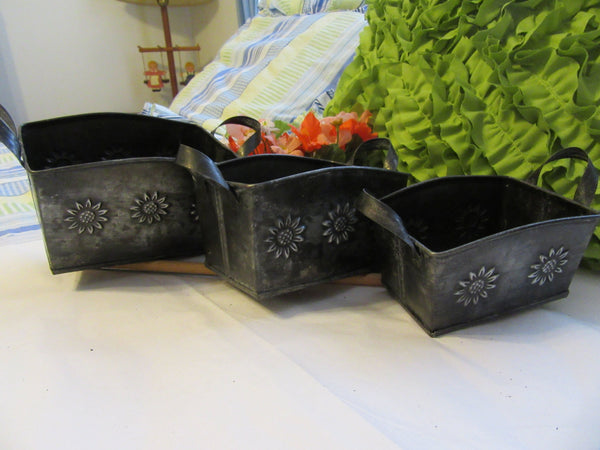 Baskets Embossed Tin Flower Country Vintage Set of 3 - JAMsCraftCloset
