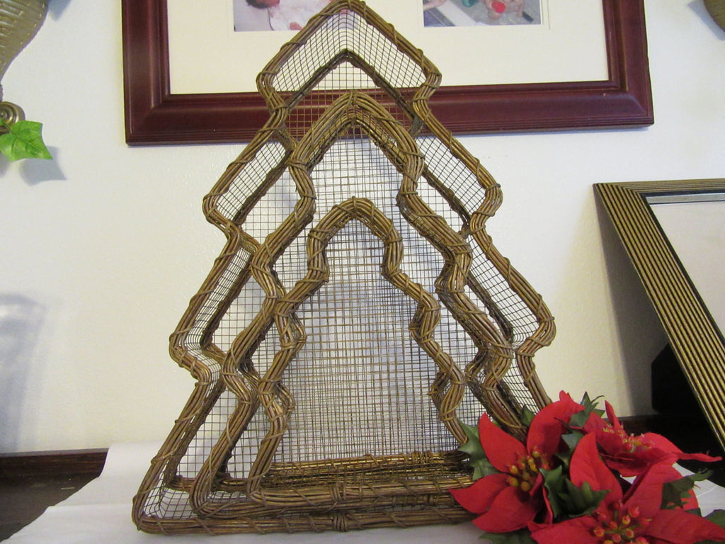 Baskets Graduated Christmas Tree Gold Wire and Vine Nestled Baskets Ho